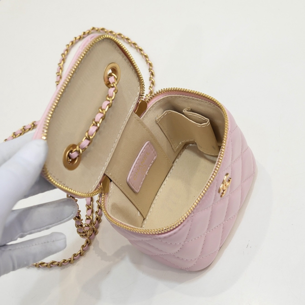 シャネルバッグ着用イメージ